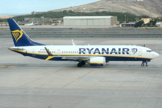 Según recoge la Memoria de Sostenibilidad 2024 de Enaire, Ryanir es la aerolínea que más tasas paga en España por sobrevuelo y aproximación.