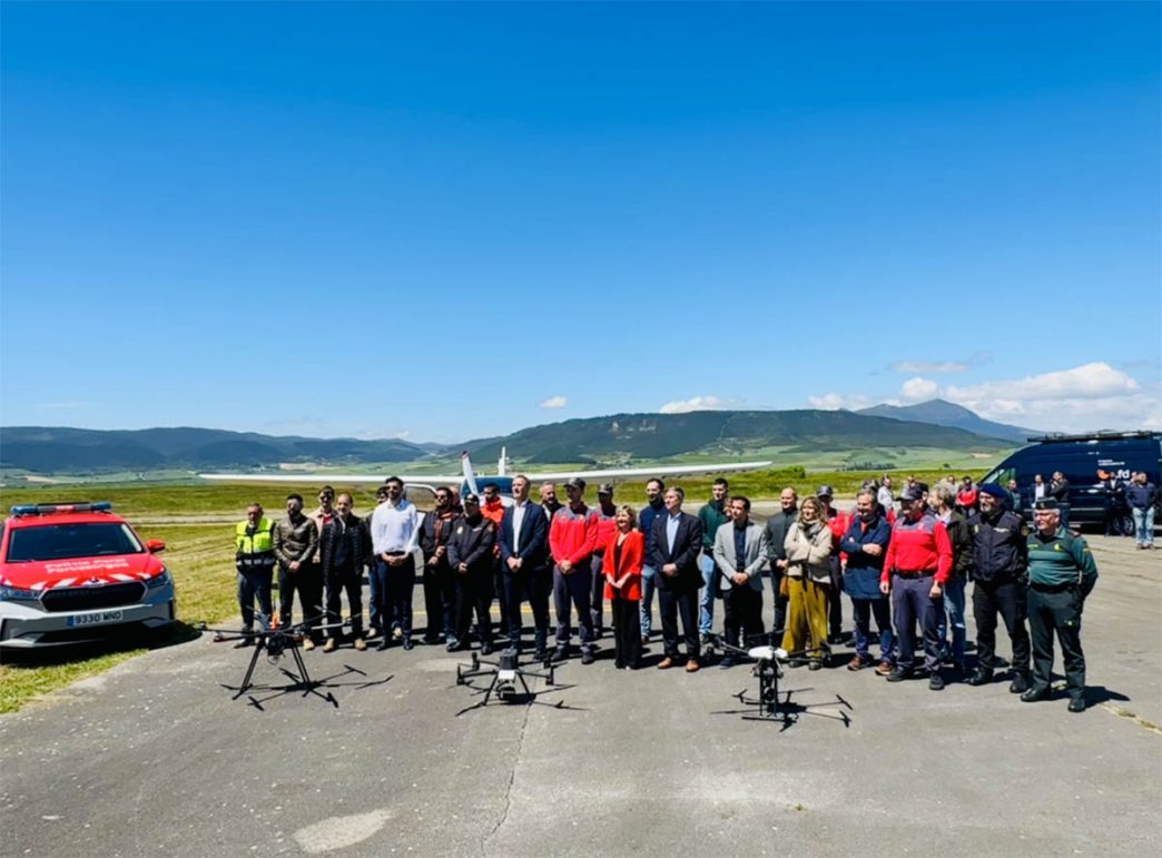 El ejercicio en Lumbier fue presenciado por La consejera de Interior, Función Pública y Justicia del Gobierno de Navarra, Amparo López, acompañada de numerosas autoridades locales.