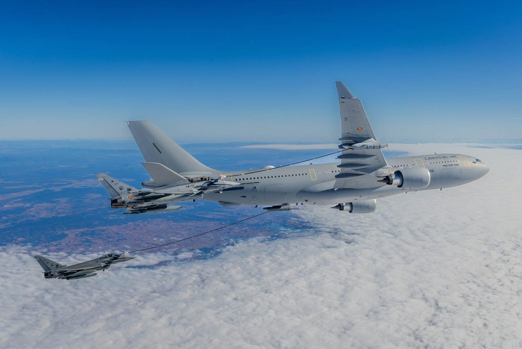 El primer Airbus A330MRTT del Ejército del Aire español durante una prueba previa a su entrega.