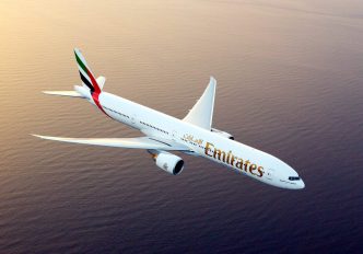 Emirates programa un tercer vuelo dirio a Barcelona con Boeing 777-300.