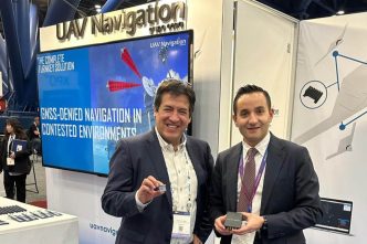 Firma del acuerdo entre UAV Navigation y Septentrio.