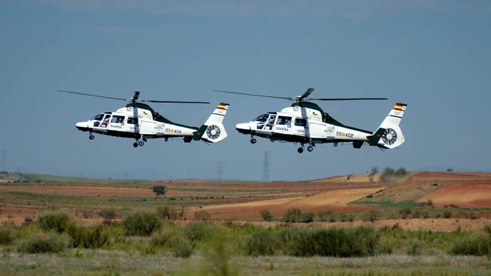 Dos de los cuatro Dauphin de la Guardia Civil.