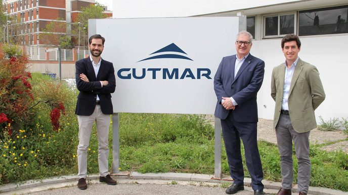 Miguel Camino (izquierda) y Álvaro Horstmann, con Joan Martorell (centro).