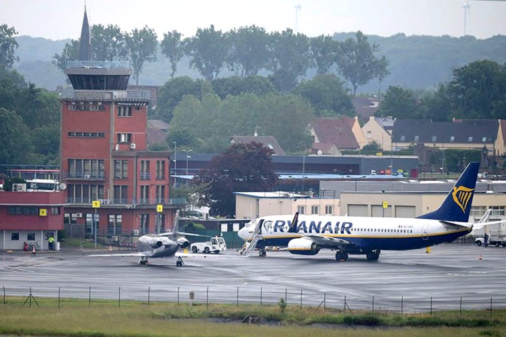Francia (aeropuerto de Paris Beauvais Tillé en la foto) es el origen de la mayoría de los retrasos de Ryanair por control aéreo.