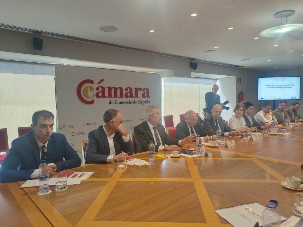 Presentación de INCYTE con directivos de la misma y representantes de empresas de sus incubadoras.