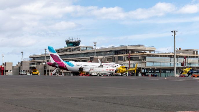 El aeropuerto de La Palma mantendrá los incentivos que se aprobaron tras la erupción volcánica.