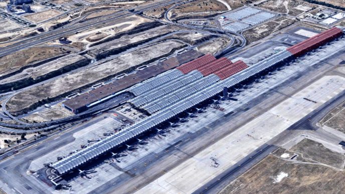 Ampliación hacia el norte de laT4 de Madrid-Barajas.