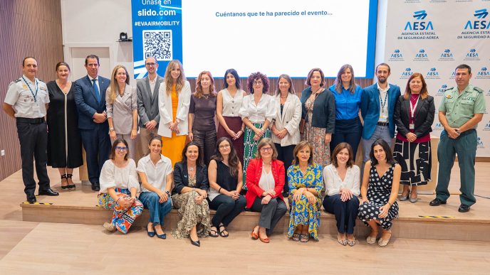 Ponentes en la jornada sobre ovilidad aérea avanzada y directivas de Ellas Vuelan Alto.