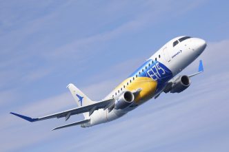 Embraer ofrece a India montar allí el E175 si lo compran para el el concurso del Avión Regional de Transporte.
