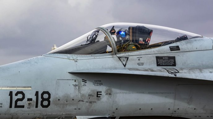 Los F/A-18 españoles tendrán nuevos asientos eyectables.