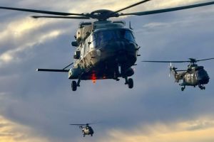 Los helicópteros de FAMET participantes en Steadfast Dart 2026 durante su vuelo a Alemania.