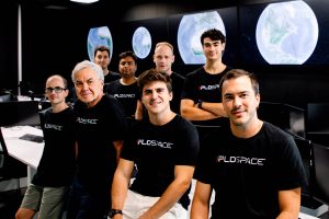 Parte del equipo de PLD Space involucrado en el programa HALCON.