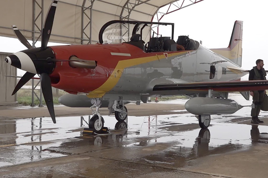 Llegada a Torrejón de los Pilatus PC-21 del CLAEX.