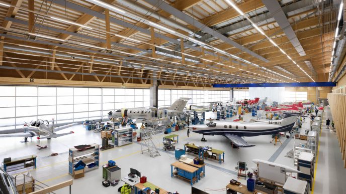 Factoría de Pilatus en Stans, muy cerca de la montaña de la que Pilatus toma su nombre.