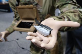 El Ejército del Aire cuenta ya con RPAS como los que se van adquirir, como es el caso del Blackhornet.