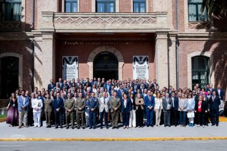 Participantes en la jornada de TEDAE.