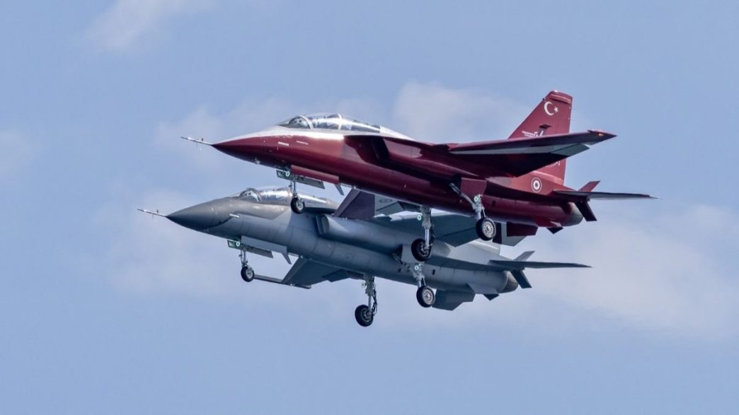 TUSAS cuenta con dos prototipos en vuelo del entrenador Hurjet.