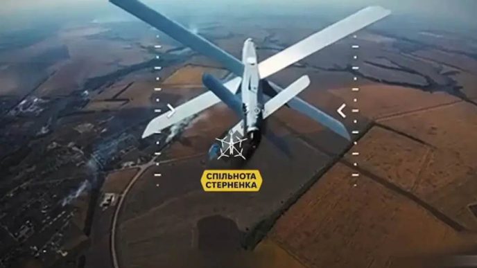 Captura de la imagen de la cámara de un dron ucraniano a punto de derribar otro ruso.