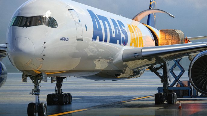 Airbus A350F con colores de Atlas Air.