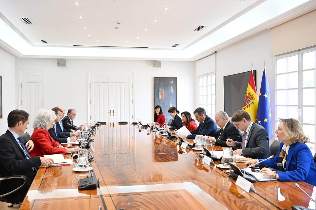 Reunión entre Airbus y el Gobierno español en La Moncloa.