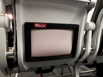 Los bolsillos para efectos personales en los nuevos asientos sostenibles de Recaro señalan su origen.