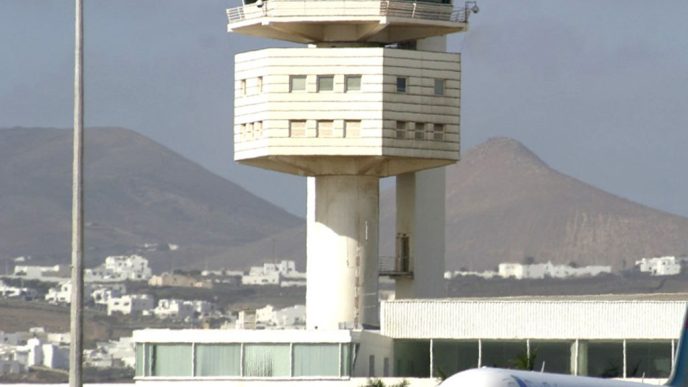 Torre de control del aeropuerto de Lanzarote