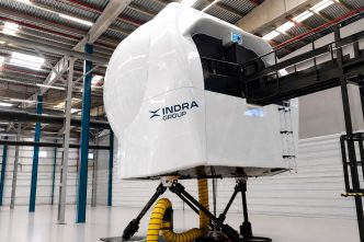 Simulador de vuelo de Indra.