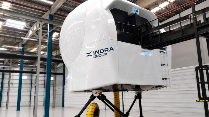 Simulador de vuelo de Indra.