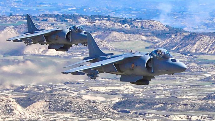 La Armada ha comprado 5 Harrier para repuestos para poder mantener en vuelo el modelo hasta 2032.