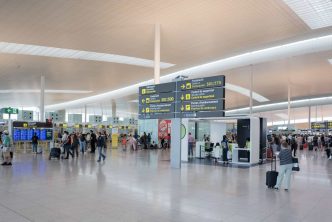 La CNMC se muestra en contra de la subida de tasas propuesta por Aena.