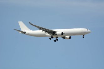 El Airbus A330F de Privilege Style aterrizando en Madrid en su vuelo de entrega.