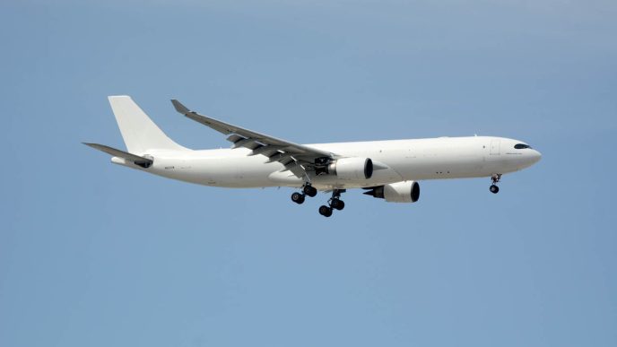 El Airbus A330F de Privilege Style aterrizando en Madrid en su vuelo de entrega.